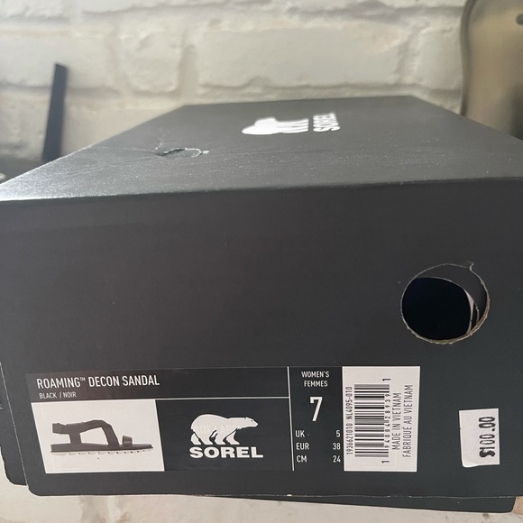 Sorel Roaming Decon Sandals brand new in box - Picture 3 of 3
